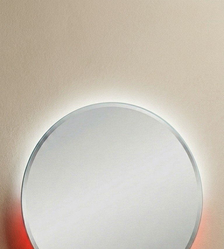 Dimmable LED backlight glow