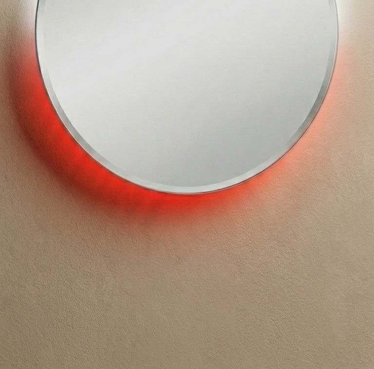 Example engraved name on the mirror glass — Daria